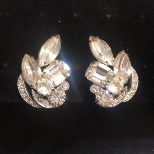 Vintage 1950’s Eisenberg Ice signed Clear Rhinestone earrings.. STUNNING!!!